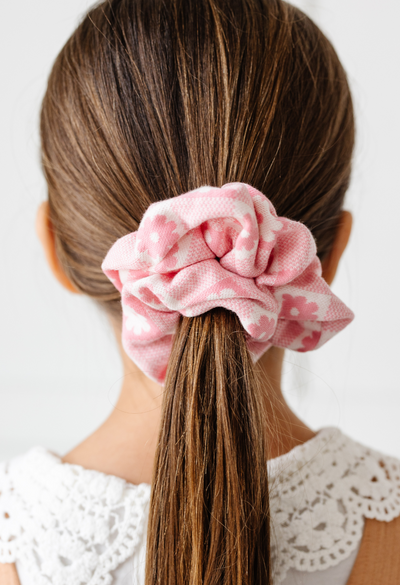 Pink Daisy Jacquard Knit Midi Scrunchie
