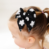 White Drawn Daisy Bow Clip