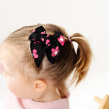 Pink Drawn Daisy Bow Clip