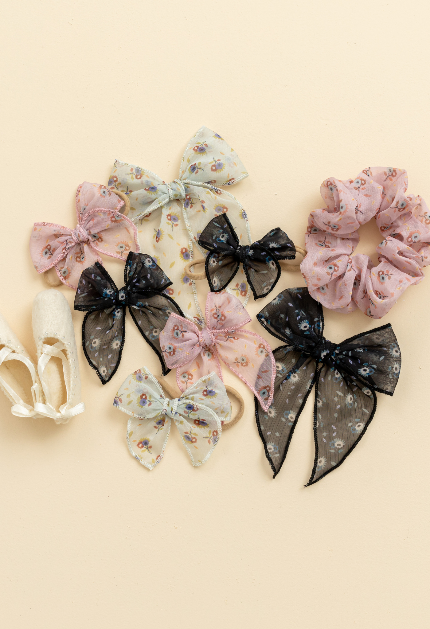 Victorian top bows collection